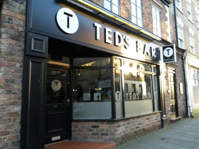 CLW-16966-114293-teds-bar-wrexham.jpeg