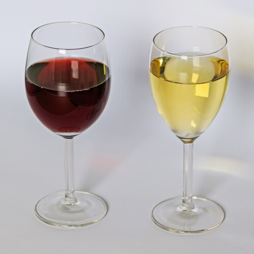 Red_and_white_wine_12-2015.jpg