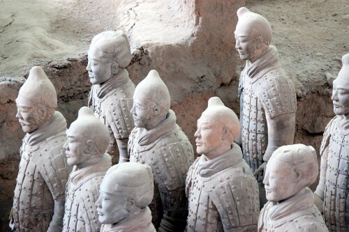 Terracotta_warriors_Xian_China_-_panoramio_14.jpg