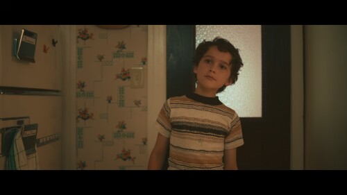Nonnas.2025.web.sdr.ds4k.1080p.av1.5.1.eac3-Dust.mkv_snapshot_00.02.54.250.jpg