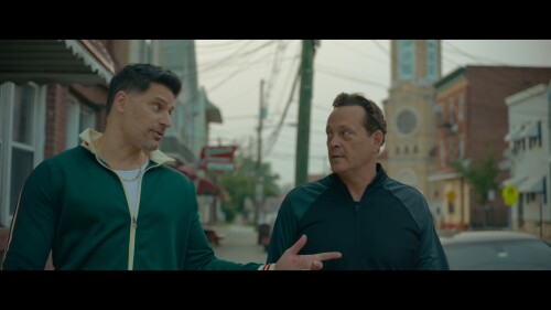 Nonnas.2025.web.sdr.ds4k.1080p.av1.5.1.eac3-Dust.mkv_snapshot_00.38.05.750.jpg