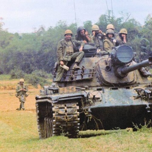 U2XL7.jpg