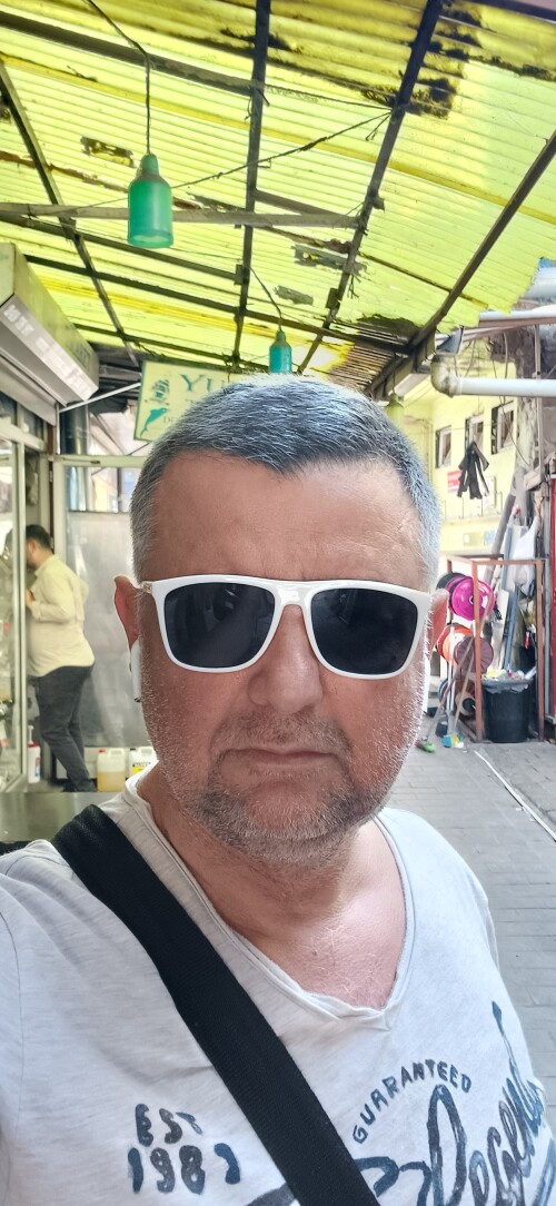 kUzLO.jpg