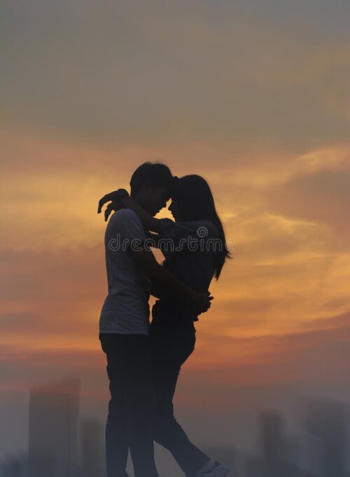 silhouette teen lovers couple romantic moment blurred city downtown background love story scene conc