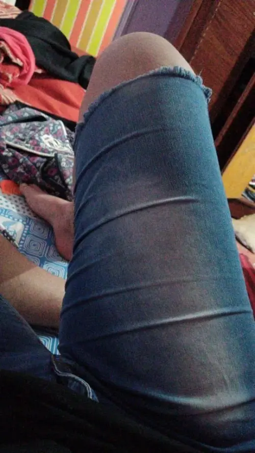 فلاحه مصرية محجبة تعرض لعشيقها وتدلع سكس نودز مصري 2