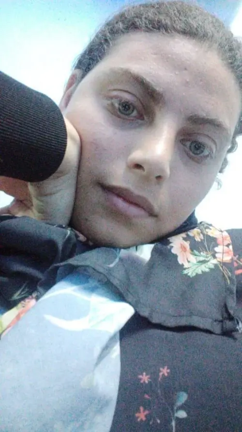 فلاحه مصرية محجبة تعرض لعشيقها وتدلع سكس نودز مصري 3