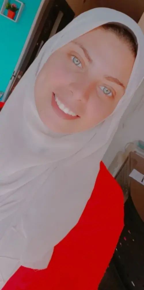 فلاحه مصرية محجبة تعرض لعشيقها وتدلع سكس نودز مصري 10 510x1024