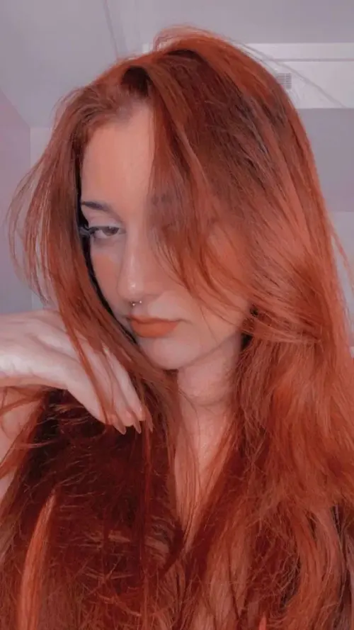 نودز بنوتة عشرينية قمر اوي تصور احلى نودز لبزازها وكسها الي بتتيك في 20 576x1024