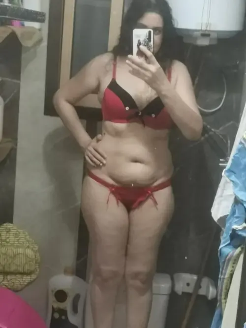 نودز ميلف اربعينيه جميله و مثيره عريانه ملط طيزها حكايه 11 768x1024