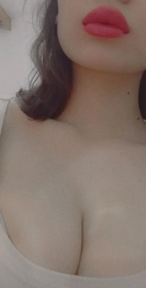 البوم نودز بنت عودها فرنساوي شكلها بنت ناس قالعة بتصور نفسها لصاحبها بتفرجيه جمال جسمها 30