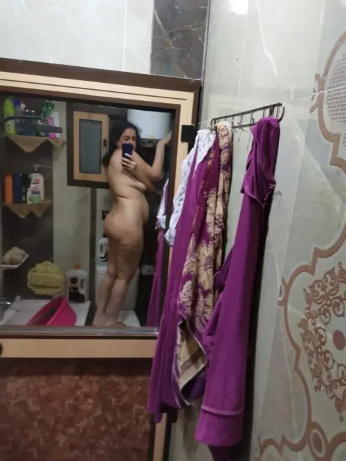 نودز ميلف اربعينيه جميله و مثيره عريانه ملط طيزها حكايه 3 768x1024