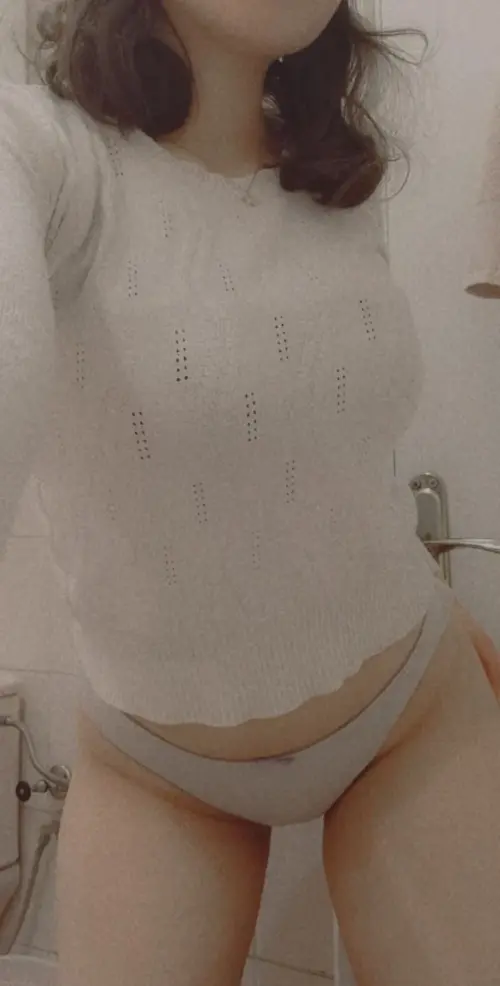 البوم نودز بنت عودها فرنساوي شكلها بنت ناس قالعة بتصور نفسها لصاحبها بتفرجيه جمال جسمها 23