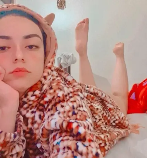 صور سكس عربي بنوته تعرض جسمها الفاجر 7