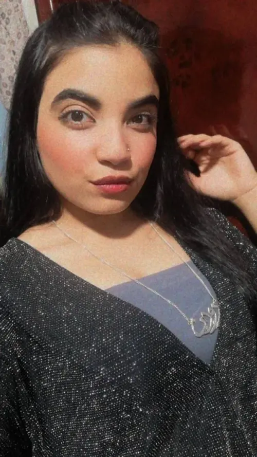 اللبوم نودز مصرية قمر تصور جسمها لصاحبها وتغريه المتناكة 1