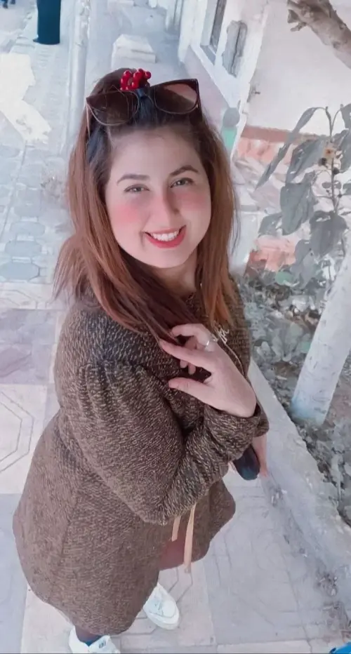 نودز بنت جسمها ملبن قشطه جميله بتقلع عريانة ملط عايزه زب يمتعها 12