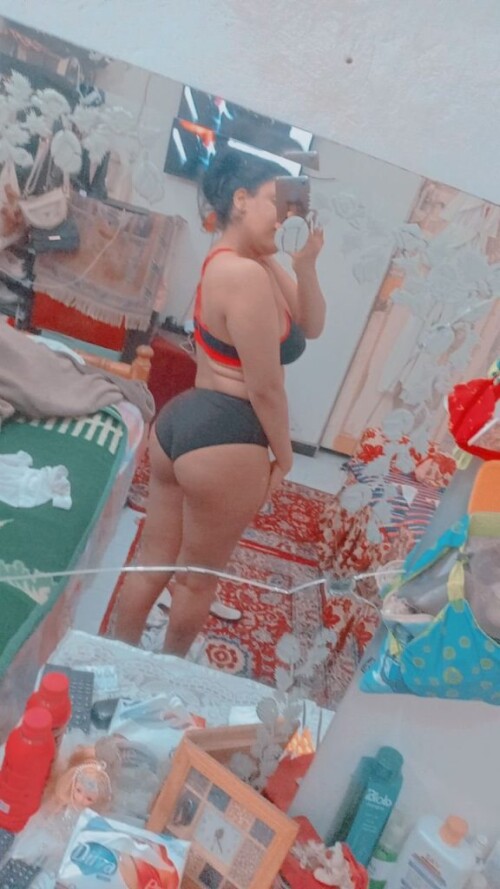 البوم نودز محجبه سمرا ملبن تدعك كسها وتعرض صدرها الكبير لحبيبها 10 576x1024