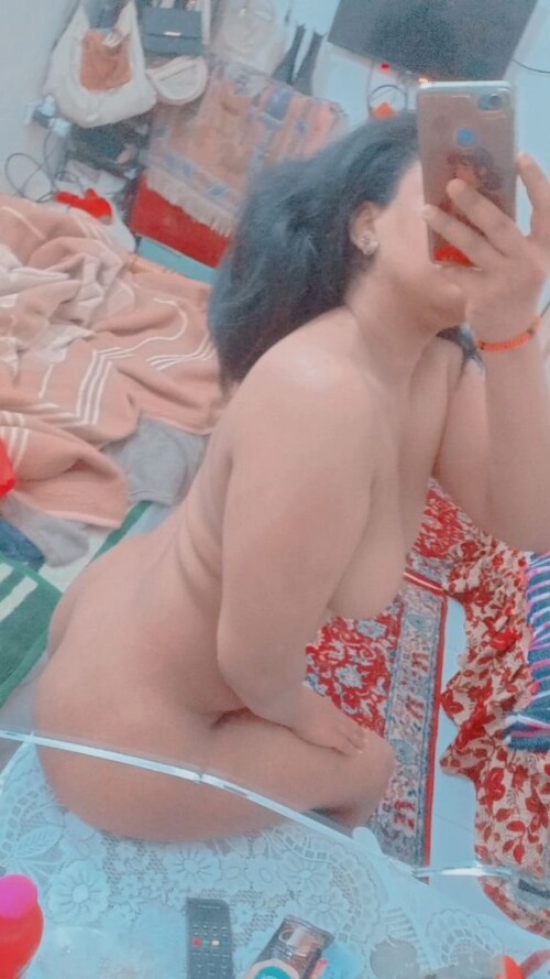 البوم نودز محجبه سمرا ملبن تدعك كسها وتعرض صدرها الكبير لحبيبها 13 576x1024