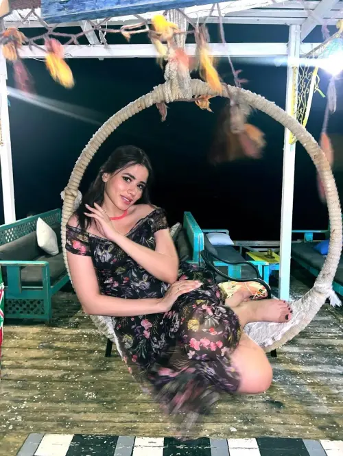 hour mohsen v0 m6p29zolqaeg1