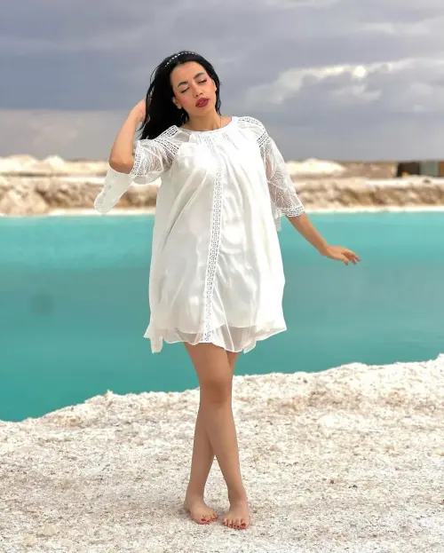 hour mohsen v0 q13x9bglqaeg1