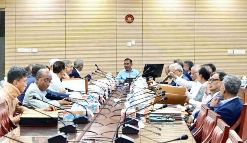 মন্ত্রিসভার বৈঠকে সভাপতিত্ব করছেন প্রধানমন্ত্রী