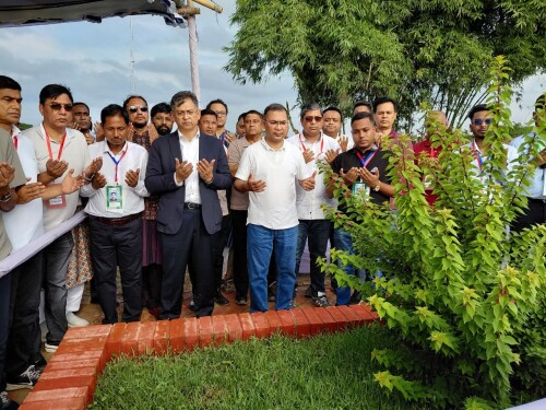 শহীদ ওয়াসিমের কবর জিয়ারত করেছেন প্রধানমন্ত্রী