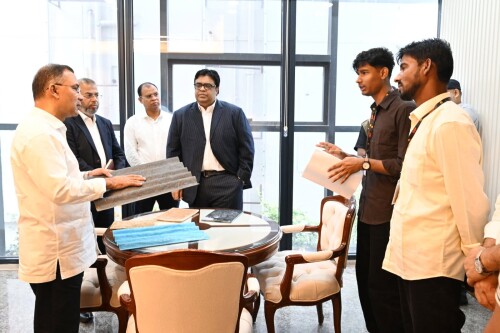 শিক্ষার্থী সাজ্জাদুলের উদ্ভাবিত পণ্য পরিদর্শন প্রধানমন্ত্রীর