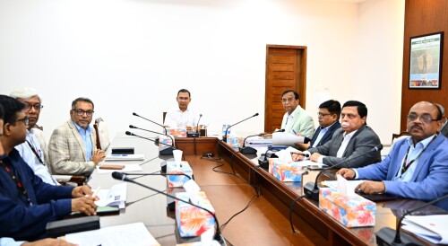 প্রধানমন্ত্রীর সভাপতিত্বে ডিএসসিসির সড়ক ব্যবস্থাপনা বিষয়ক সভা অনুষ্ঠিত