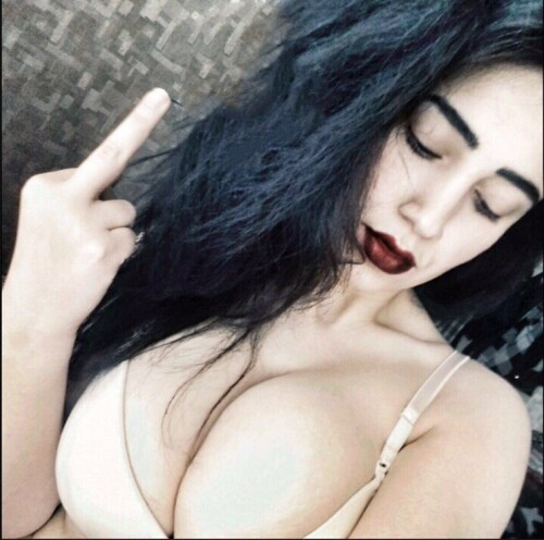 aB6QUKZr o