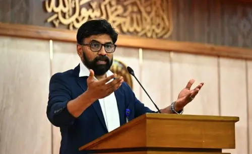তথ্যের বিকেন্দ্রীকরণ ও সামাজিক মূল্যবোধ পুনর্গঠনে কাজ করছে সরকার : সালেহ শিবলী
