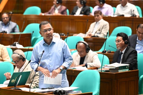 পুলিশের জ্বালানি রেশনিং তুলে নেওয়া হয়েছে : সংসদে প্রধানমন্ত্রী