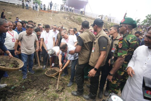 শার্শার উলসী খাল পুনঃখনন করলেন প্রধানমন্ত্রী