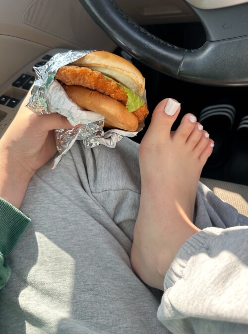 HhdNI