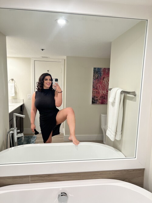 Sarah Arabic Feet 7442606