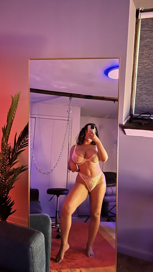 Sarah Arabic Feet 7442611
