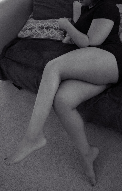 Sarah Arabic Feet 7442576