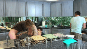 QAomC.gif