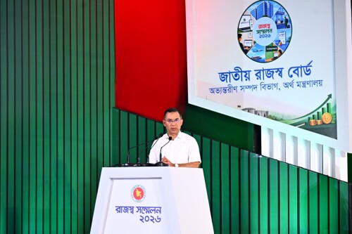 ফ্যাসিবাদমুক্ত বাংলাদেশে এবার ঘুরে দাঁড়ানোর পালা: প্রধানমন্ত্রী