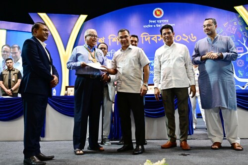 বিশ্ব শিক্ষক দিবসে ১০২ গুণী শিক্ষককে সম্মাননা দিয়েছে সরকার