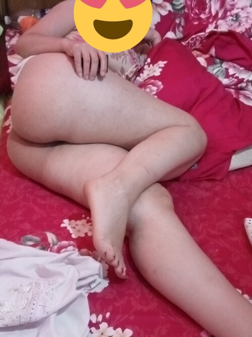 HQSLHuxXYAEktdB