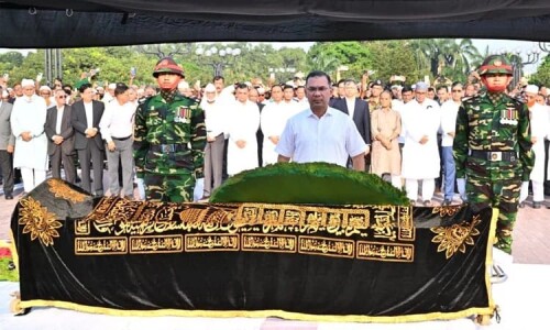 আব্দুল হাইয়ের জানাজায় অংশ নিলেন প্রধানমন্ত্রী