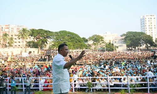 পতিত স্বৈরাচার ও বিরোধী দল মিলে বিশৃঙ্খলা সৃষ্টির ষড়যন্ত্র করছে : প্রধানমন্ত্রী